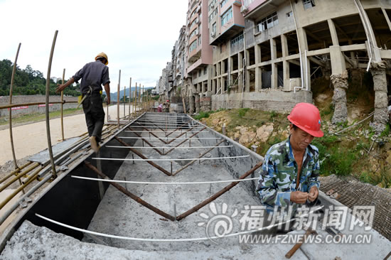 閩清危房加固黨員干部沖鋒在前 164戶年內(nèi)可回遷