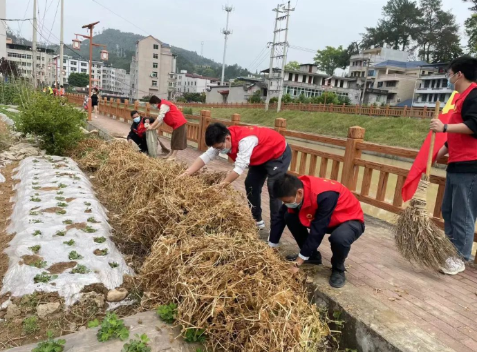 全縣總動(dòng)員,！閩清掀起“護(hù)河愛水、清潔家園”新熱潮