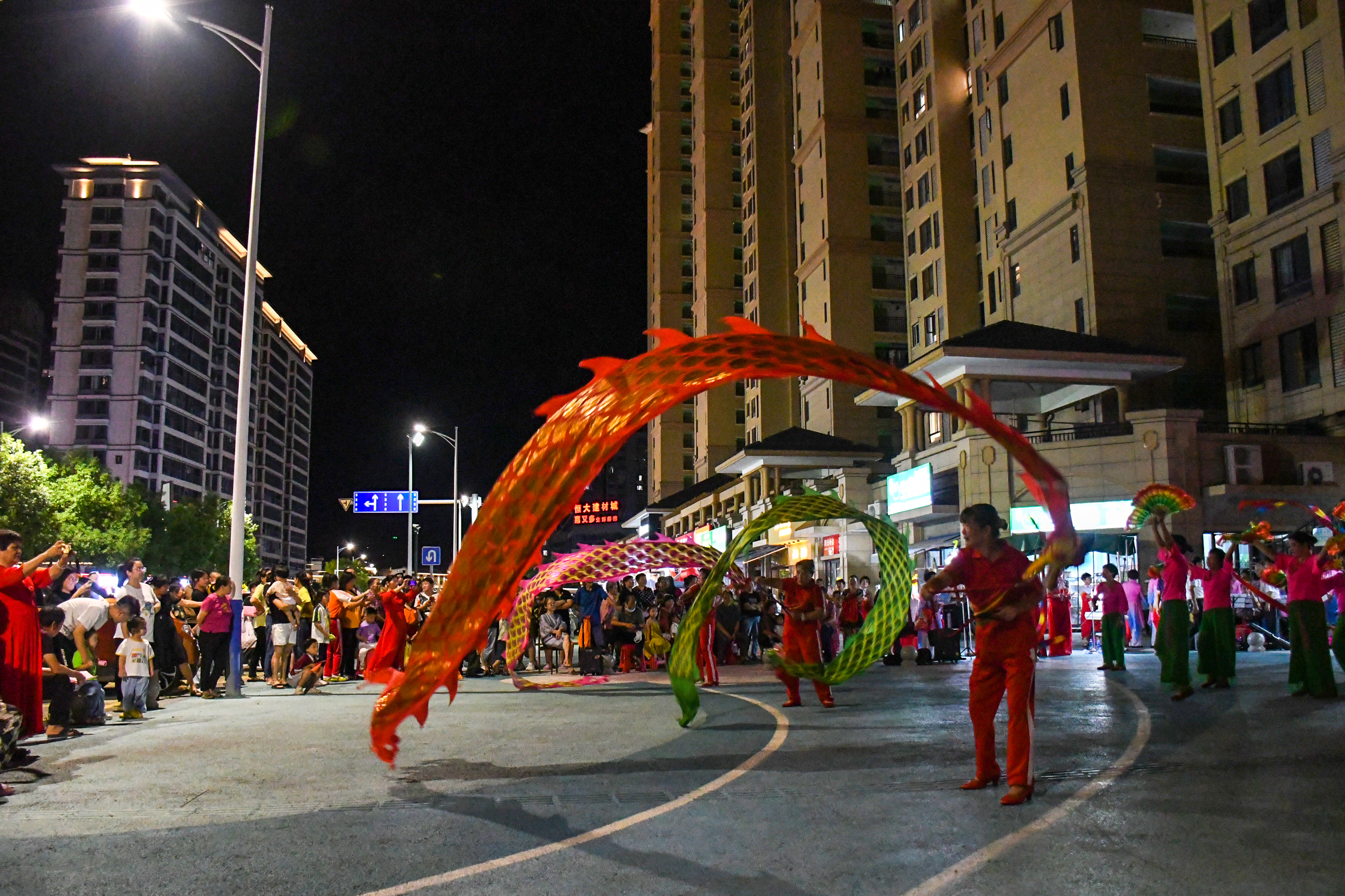 精彩活動(dòng)不停辦 祖國華誕歡樂迎